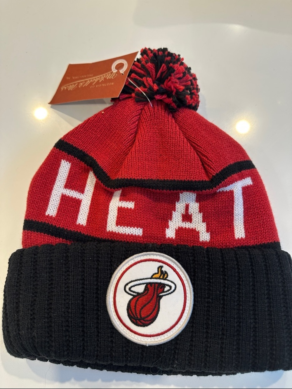 Mitchell & Ness Miami Heat NBA Cuffed Knit Beanie Pom Hat Red Black KJ58Z OSFA